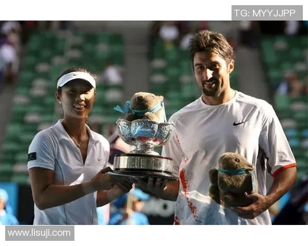 成都网球队的包夹战术解析与深度剖析网球竞技的战略智慧 成都网球队的包夹战术解析与深度剖析网球竞技的战略智慧